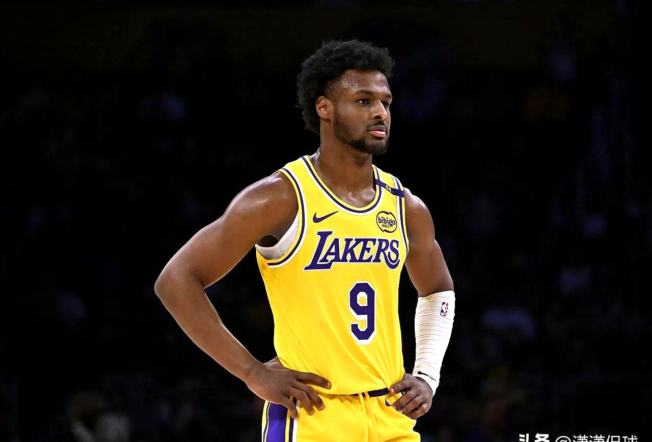 澳大利亚男篮爆冷湖人B队，保罗制霸全场的简单介绍