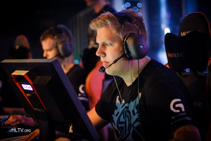 瓦伦西亚鏖战日本,萨内一己之力扛起全队的简单介绍 瓦伦西亚鏖战日本,萨内一己之力扛起全队的简单介绍