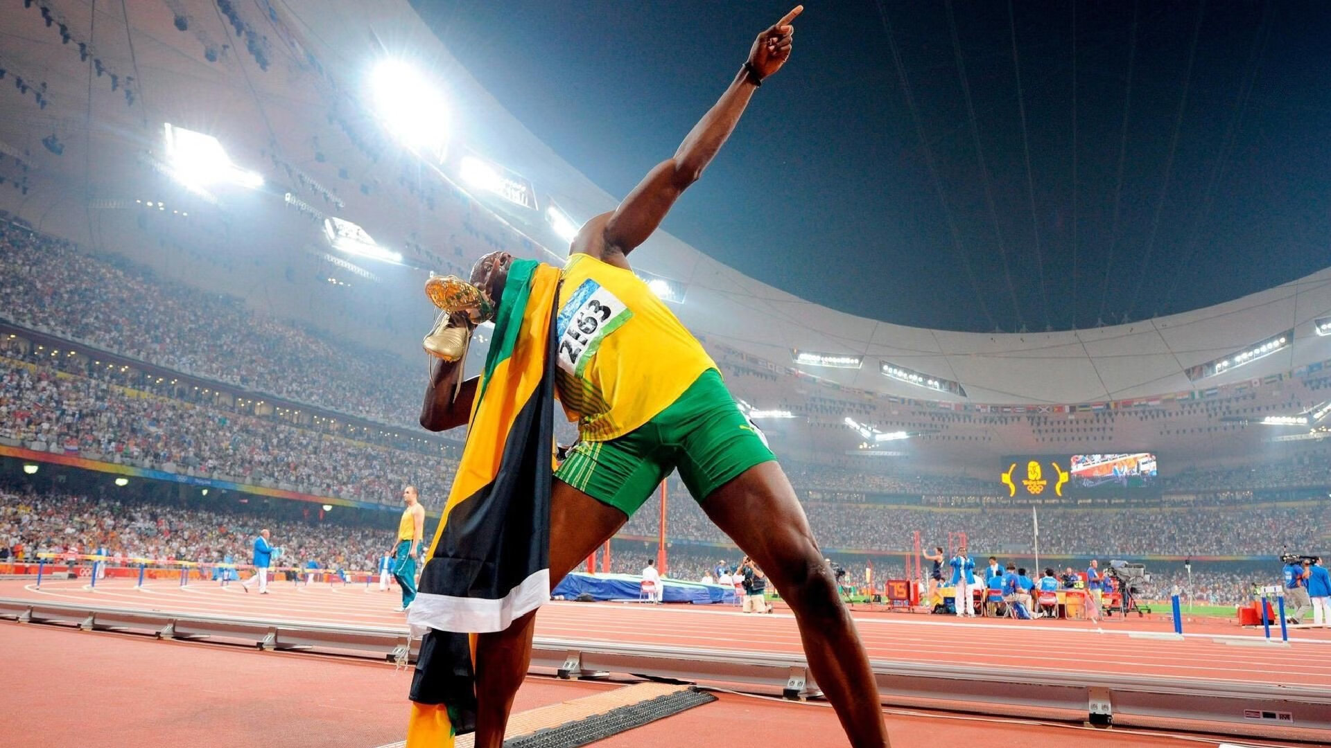 京多安一箭定江山,波兰铁骑击溃莱比锡红牛